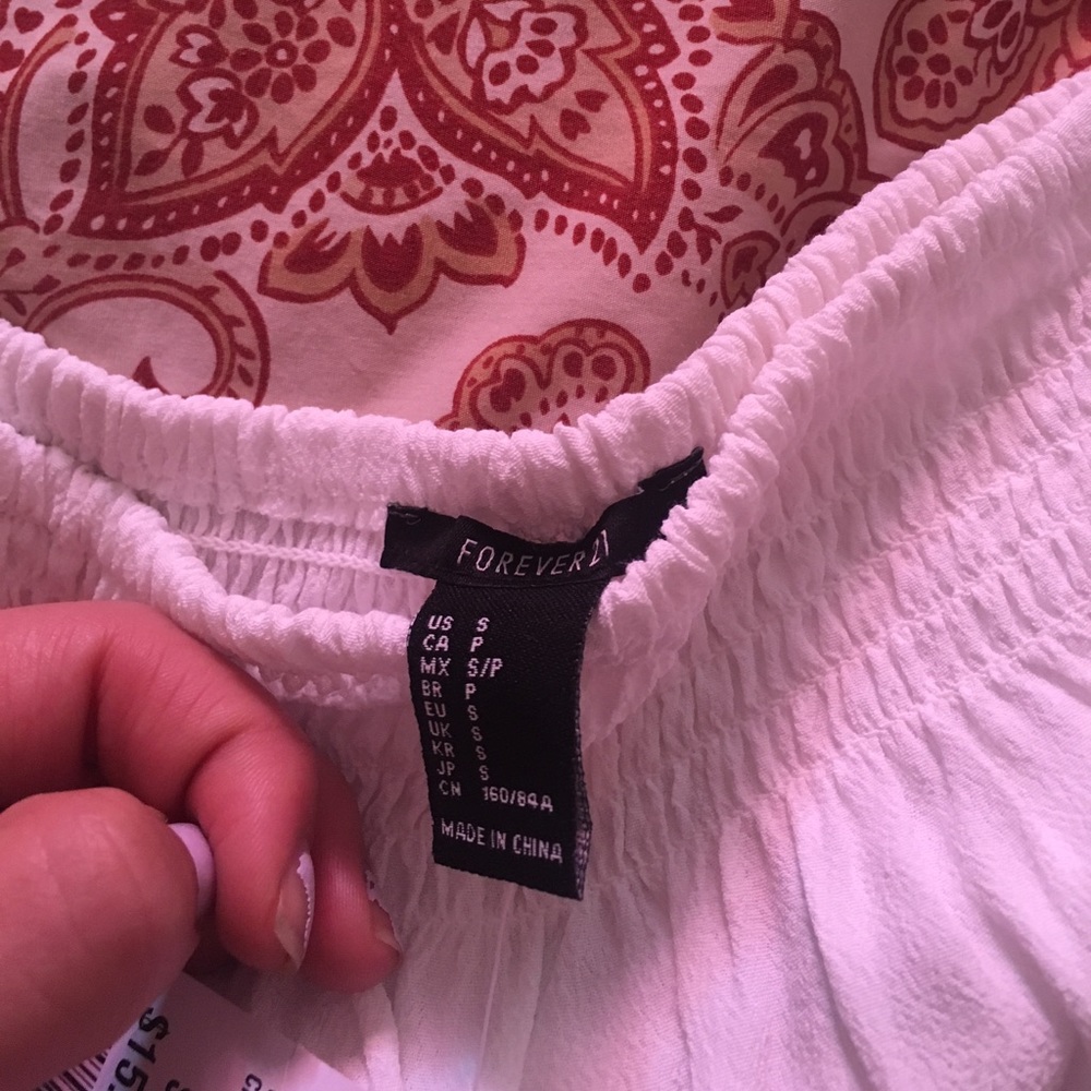 White off the shoulder top F21 - Picture 2 of 3
