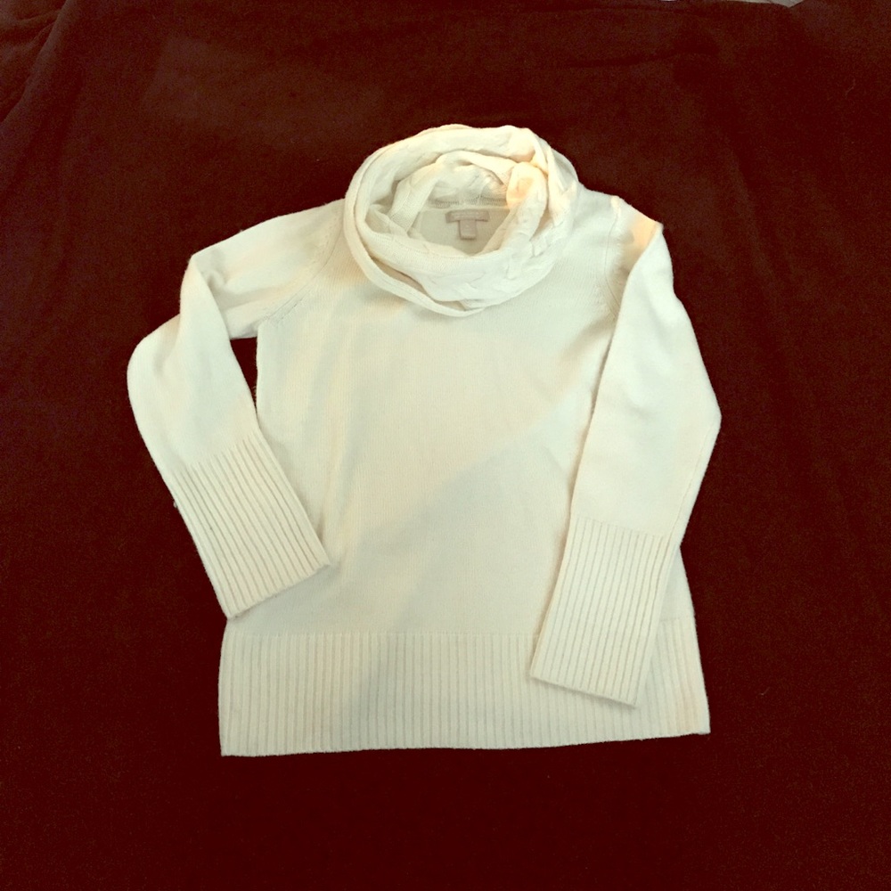 Closet Closing 10/9! Banana Republic Cream Sweater