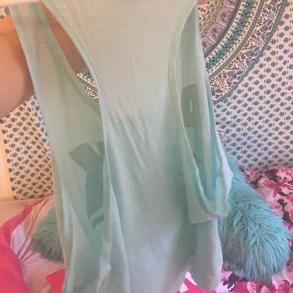 Pink tank top - Picture 2 of 2