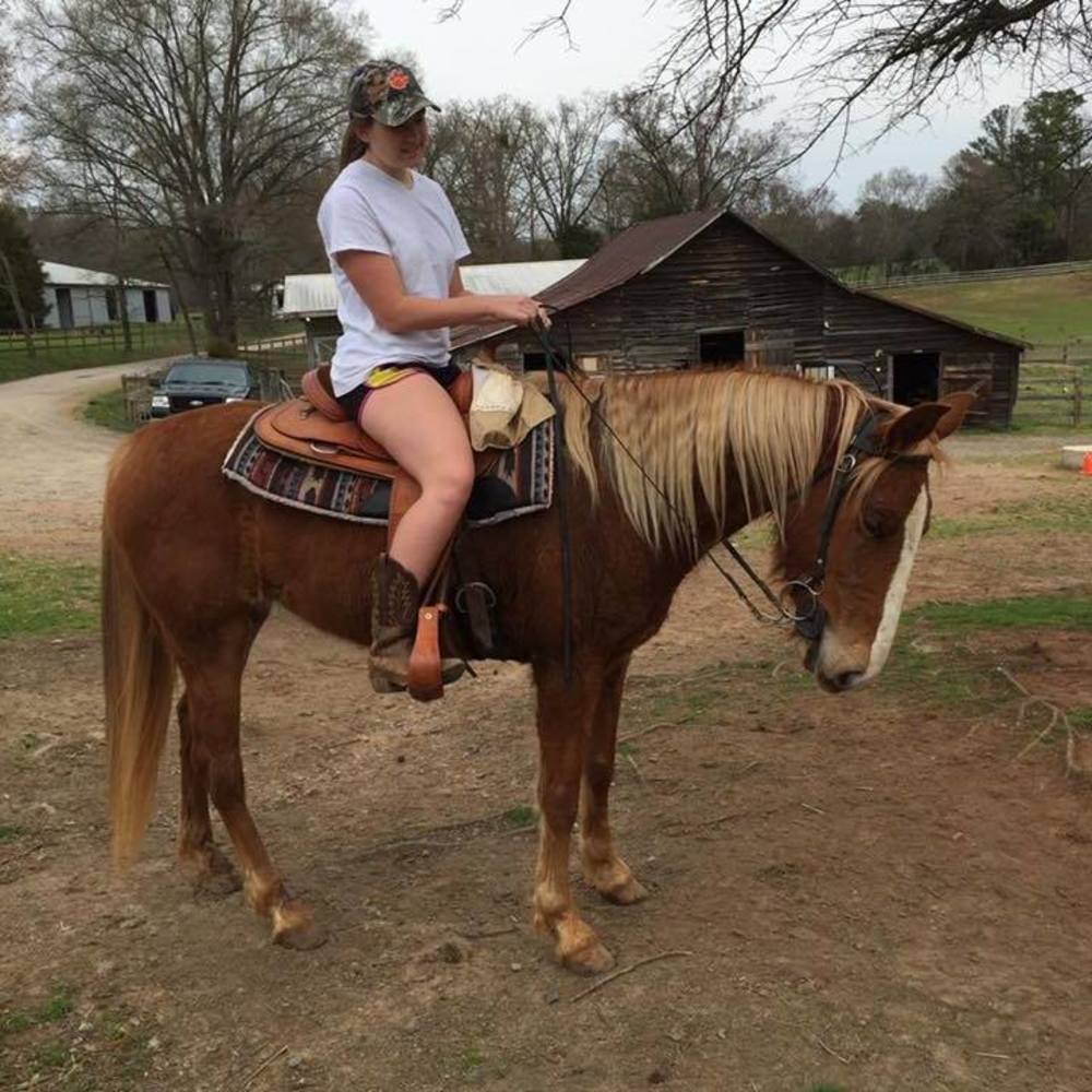 Meet your Posher, Leslie