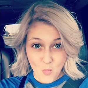 Meet your Posher, Brenna