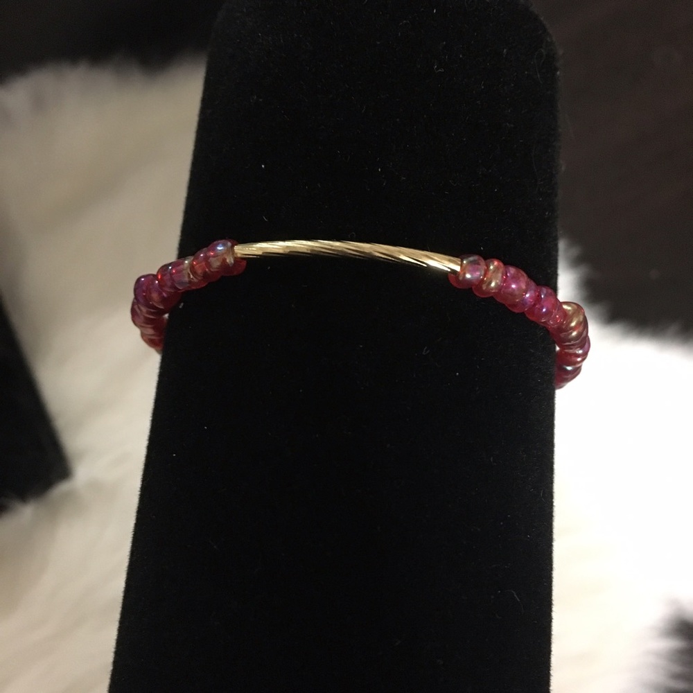 ๐บ3 for $18 Handmade red seed bead bracelet - Picture 2 of 3