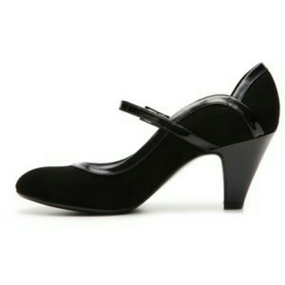 SALE Naturalizer Brigid Mary Jane Heels Rare