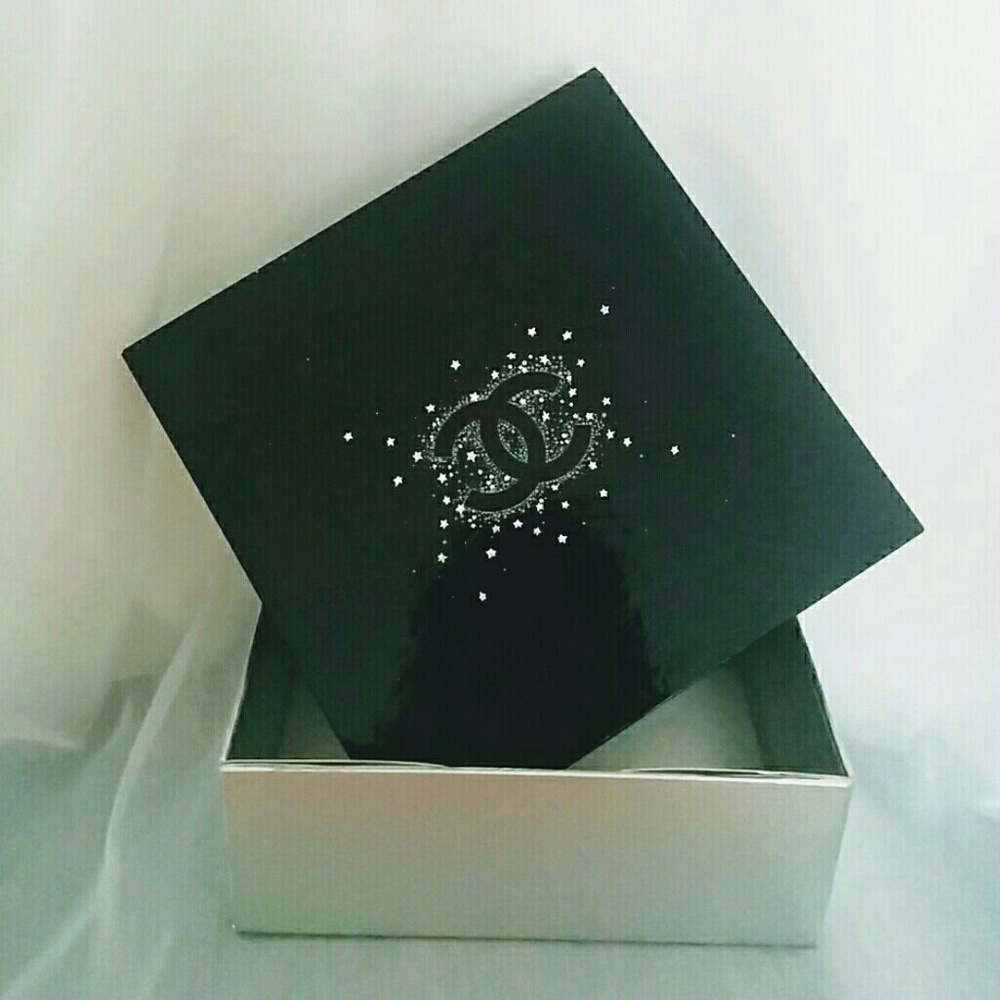 Sale💜CHANEL Gift Box - Black and Silver Stars