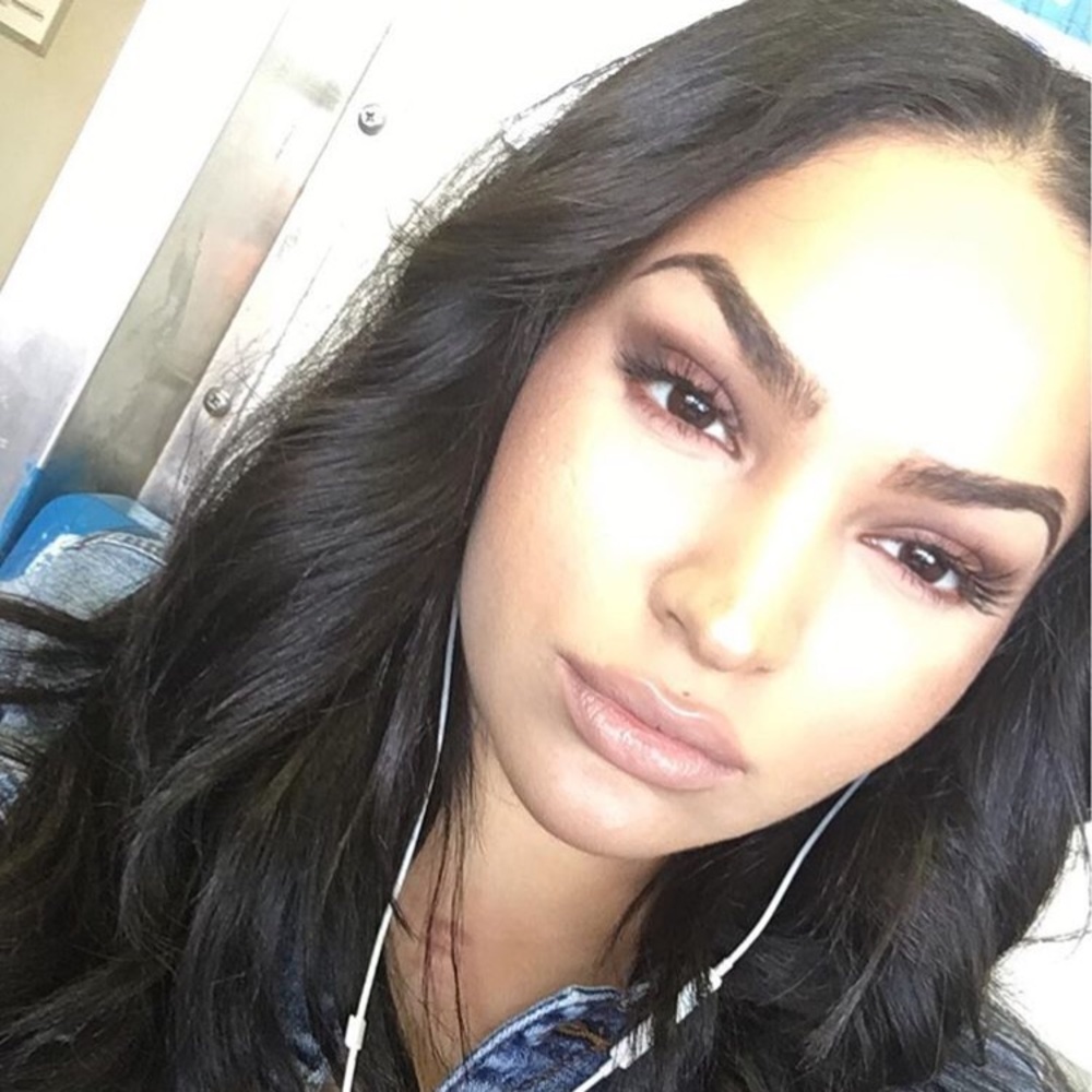 Meet your Posher, Monica