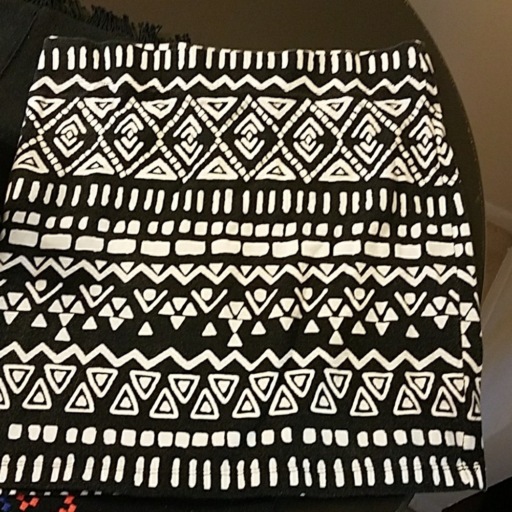 Tribal print mini skirt