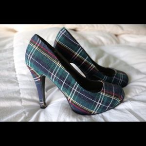 Classic plaid preppy pumps