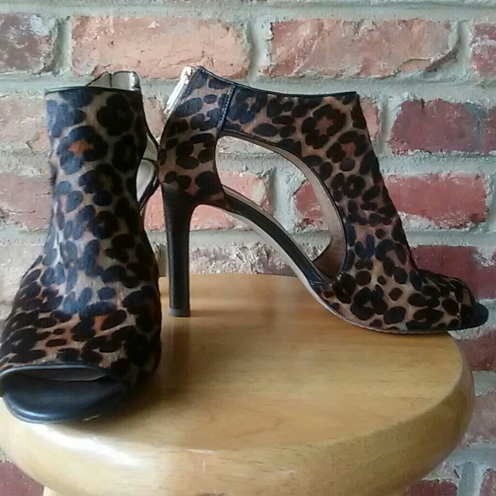 Women's shoes