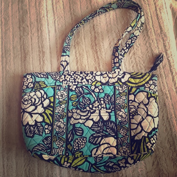 Vera Bradley Handbags - Vera Bradley Island Blooms shoulder bag