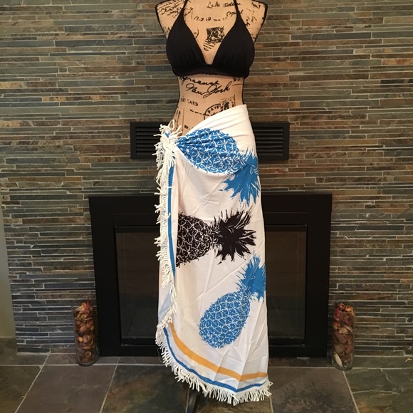 Black Yellow Blue Pineapple Sarong - Picture 2 of 2
