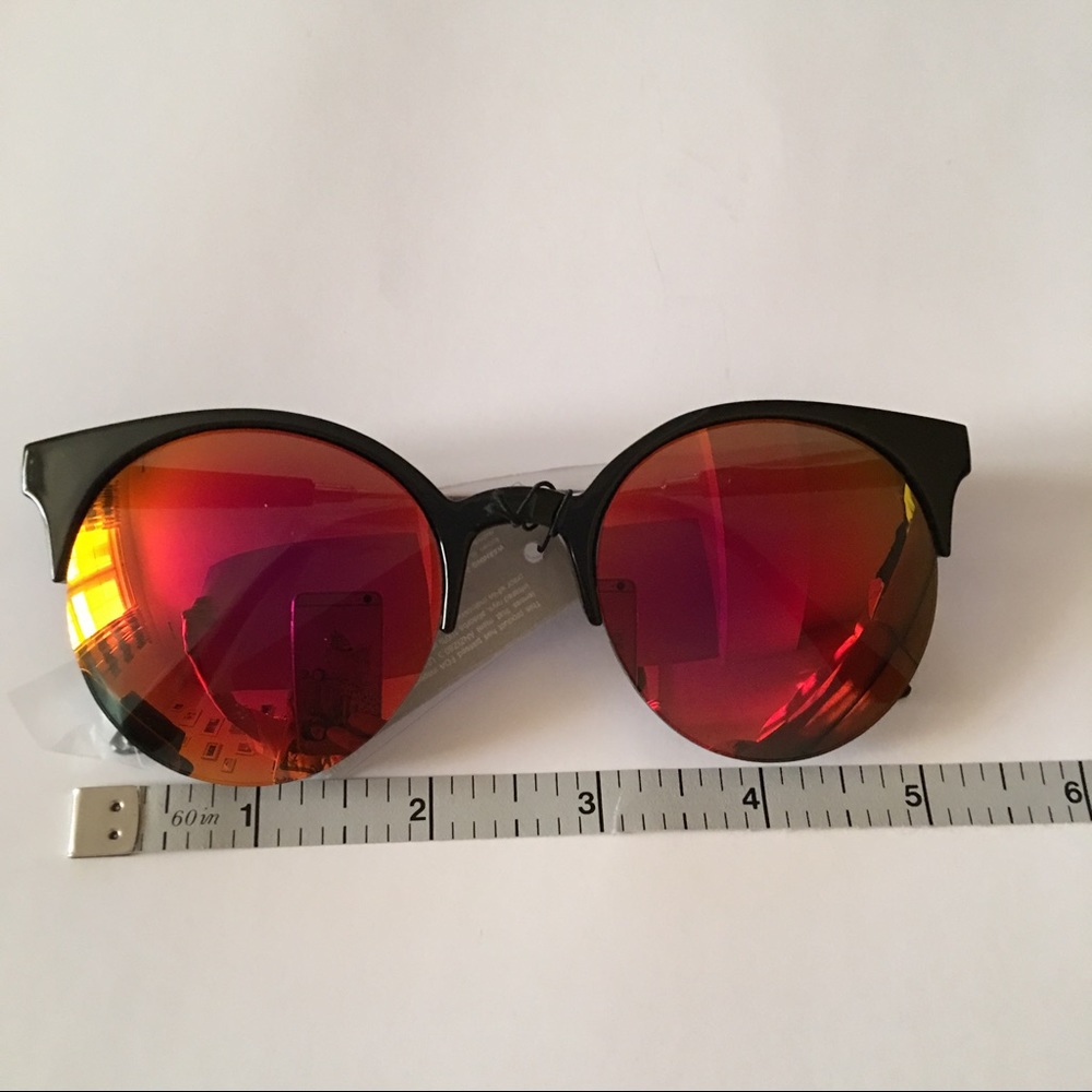 Fashion Mirror Sunglasses - Picture 4 of 7