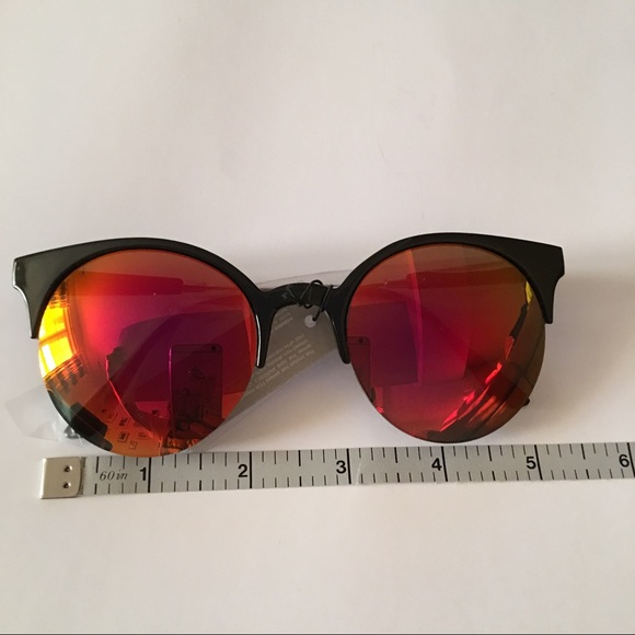 Fashion Mirror Sunglasses - Picture 4 of 7