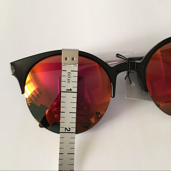 Fashion Mirror Sunglasses - Picture 5 of 7
