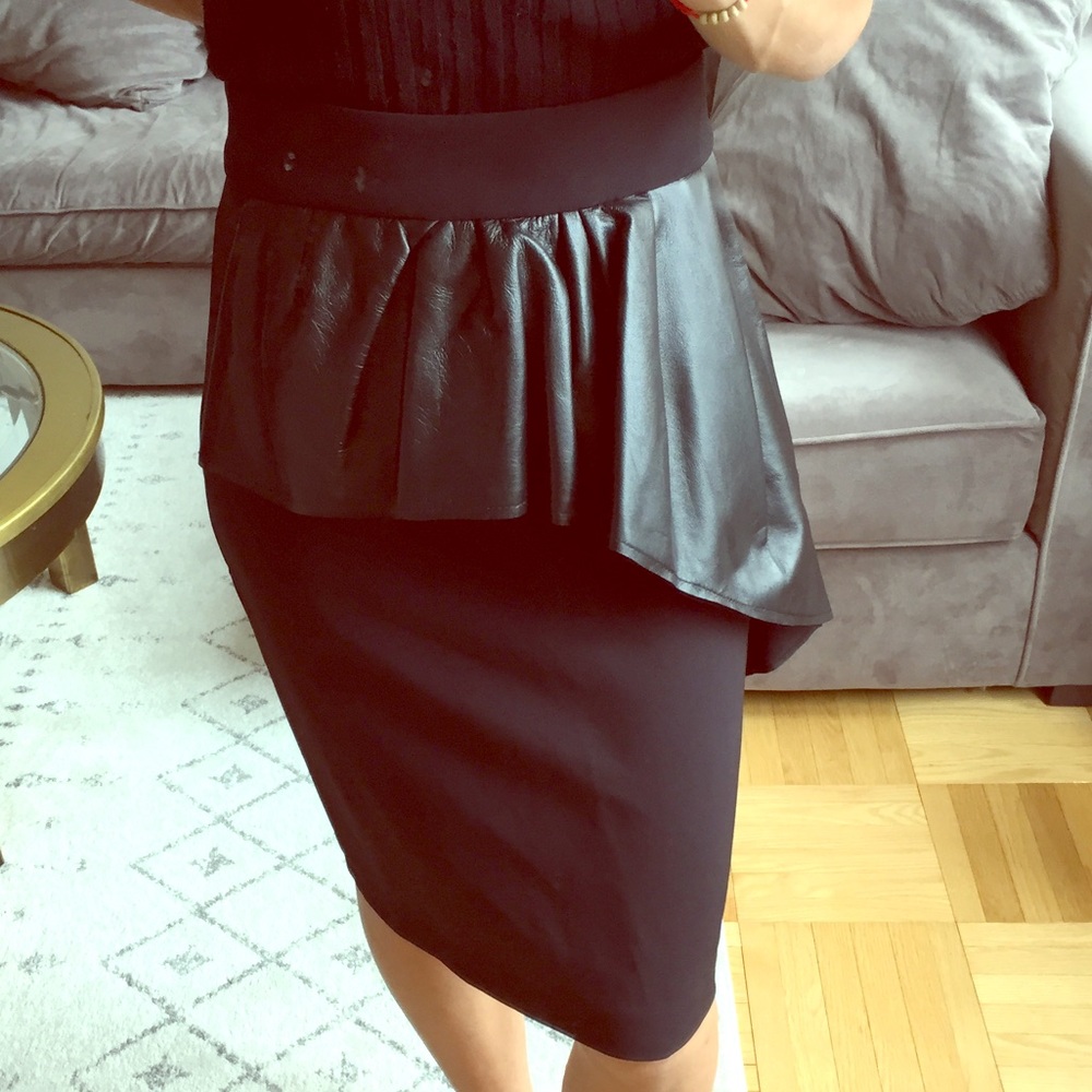 Zara Black Ruffle Pencil Skirt