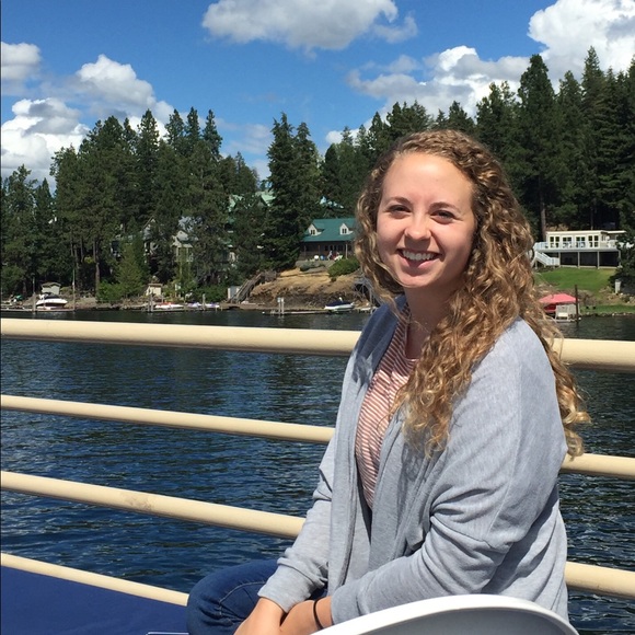 Meet your Posher, Rachael - Picture 1 of 2