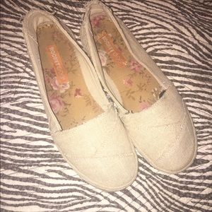 Rocket Dogs slip on flats!