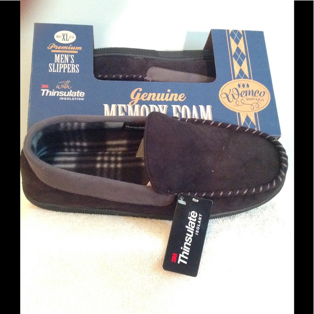 New Men's Wemco Memory Foam Slippers.