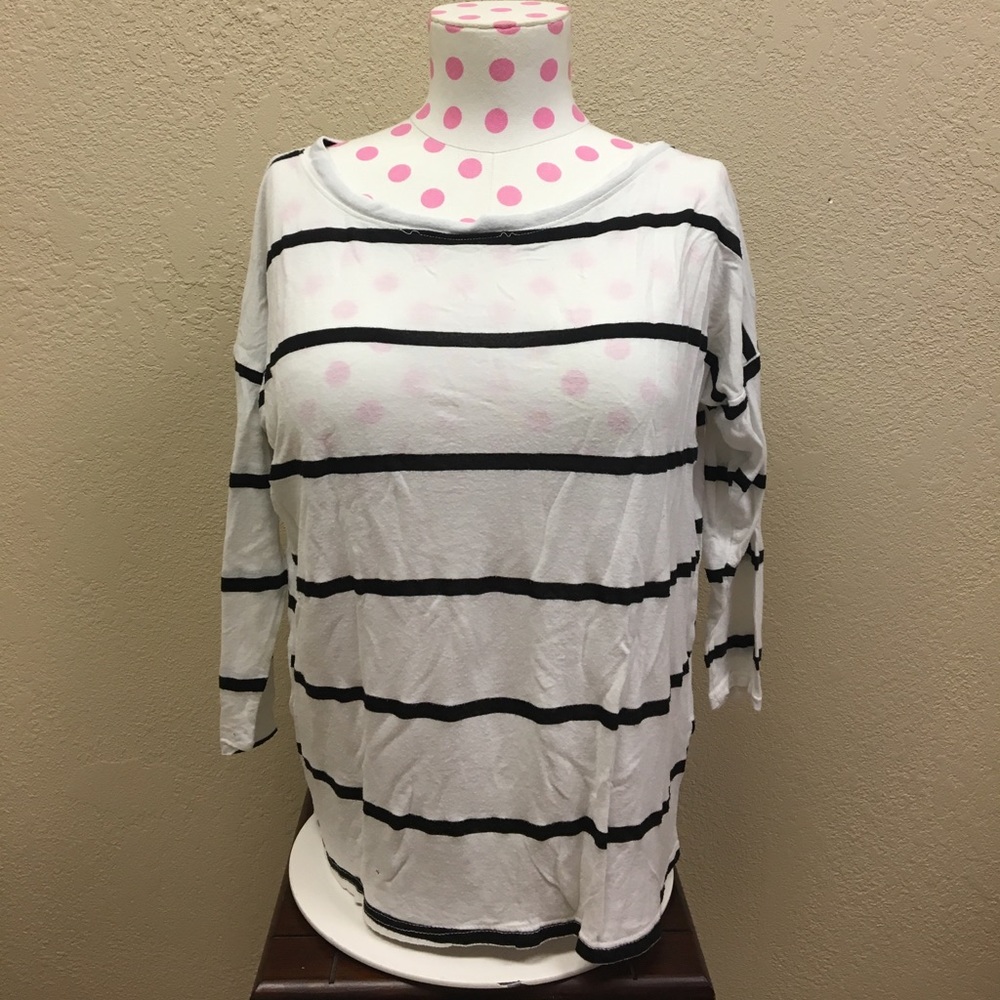Long sleeve black and white striped tee