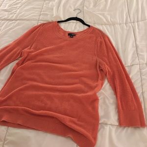 Light sweater with mesh inserts