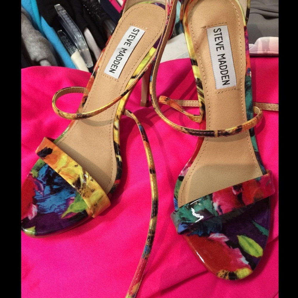 Floral Steve Madden heels