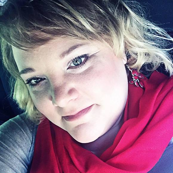 Meet your Posher, Larissa - Picture 1 of 1