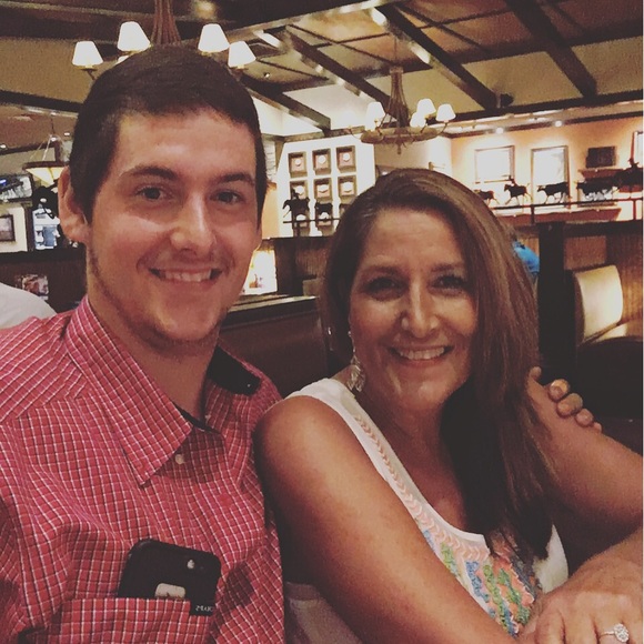 Meet your posher, Melissa - Picture 6 of 8