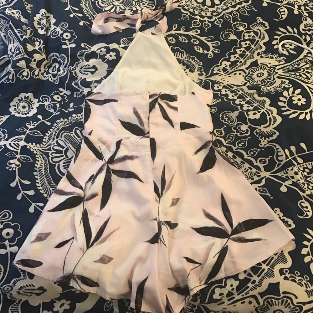 L'Atiste purple romper with leaf print design - Picture 6 of 7