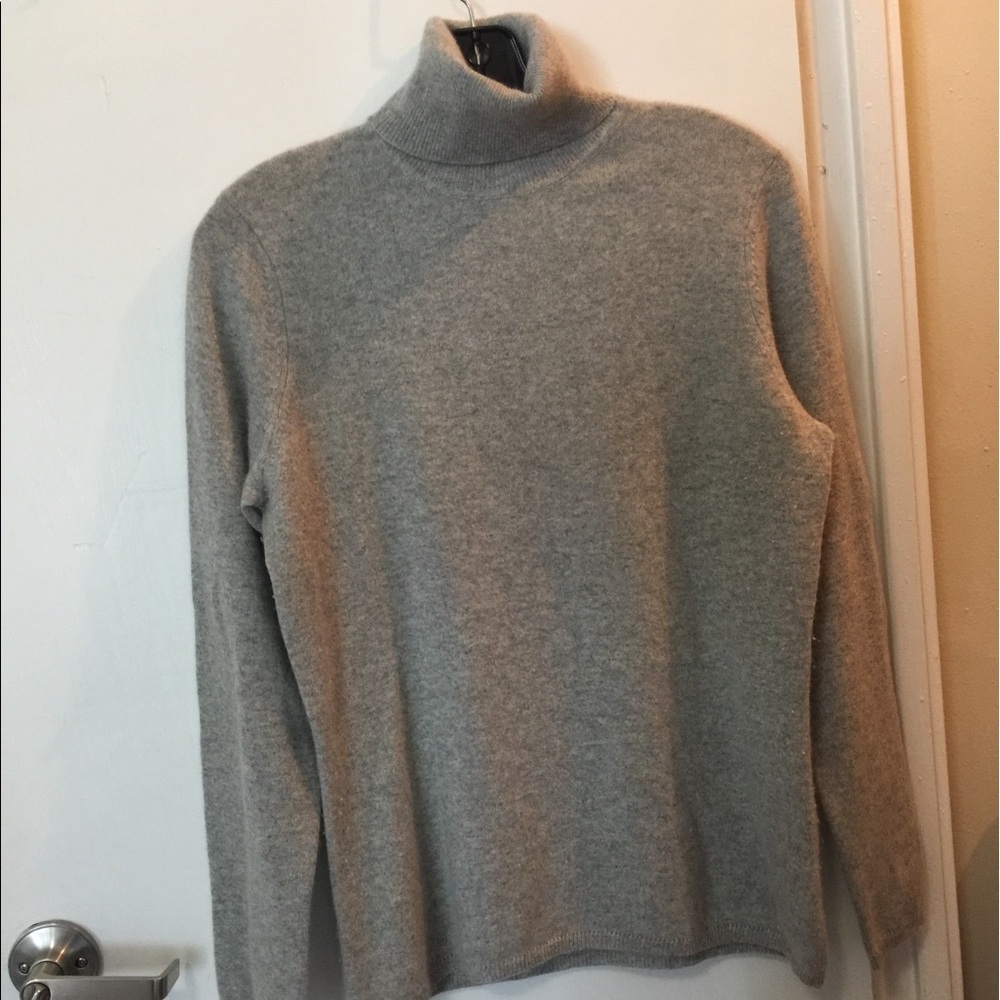 Turtleneck cashmere sweater