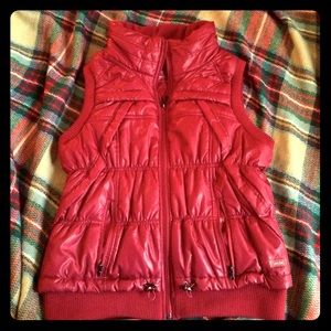 ⬇️Calvin Klein Performance Red Vest $Drop!