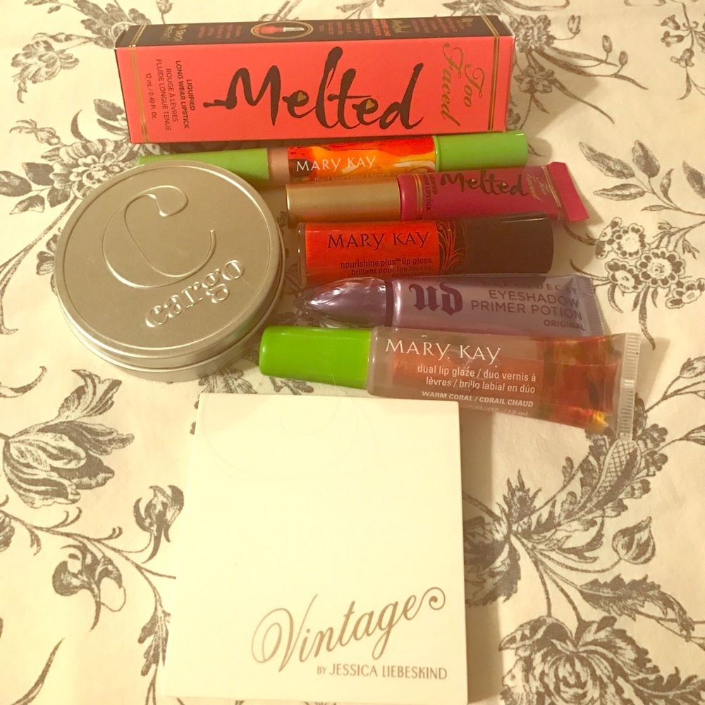 Makeup bundle