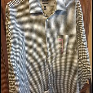 NWT. Arrow fitted button down. 16 1/2 34/35.
