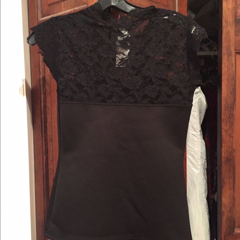 NWT Cachè Top - Picture 5 of 6