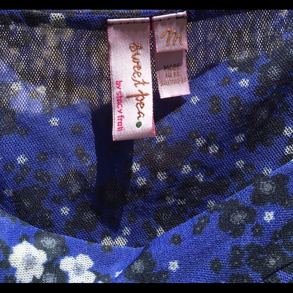 Sheer Floral Top - Picture 2 of 5