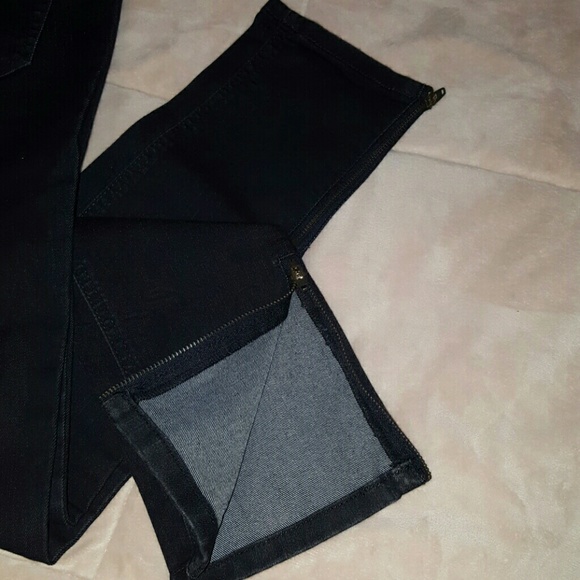 Black stretchy Jeggings with Zipper - Picture 3 of 4
