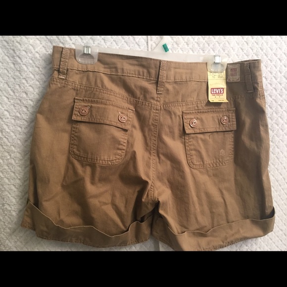 Brand new Levi's shorts - Picture 1 of 2