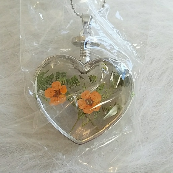 3 FOR $15. Dried Flower Necklace-colors vary - Picture 8 of 8