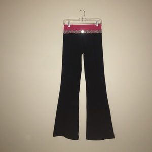 Black Lulu Lemon yoga pants
