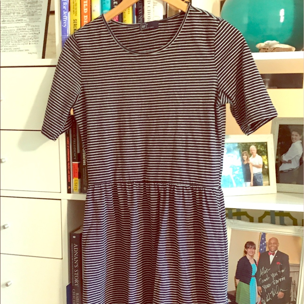 ⚡️FLASH SALE GAP Navy and White Striped Dress