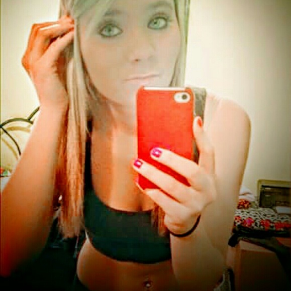 Meet your Posher, Alexis - Picture 1 of 1