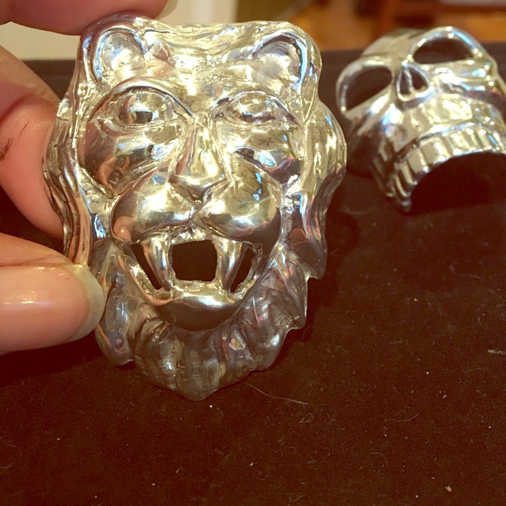 Custom made Lions Men  pendant