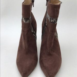 Brown heeled boogie