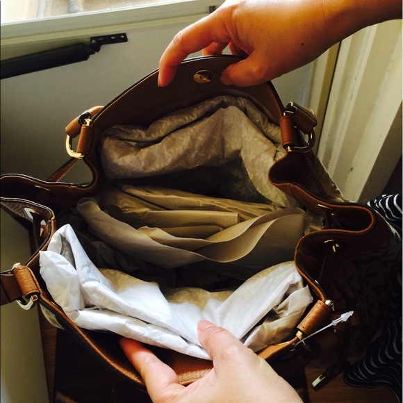 Authentic large Marina MK tote. - Picture 2 of 5