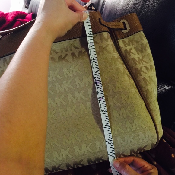 Authentic large Marina MK tote. - Picture 4 of 5