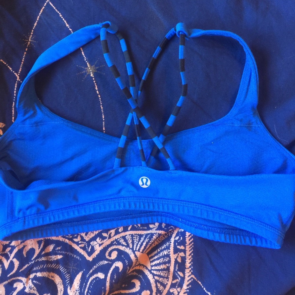 Lululemon sports bra