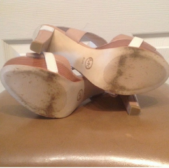Beautiful MK heels. Make an offer! - Picture 4 of 4
