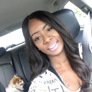 Meet your Posher, Kinia