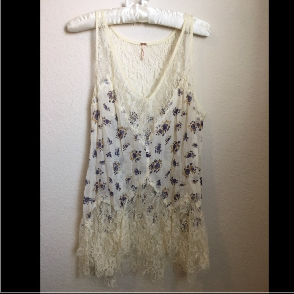 🌺Free People Lace Top 🌺