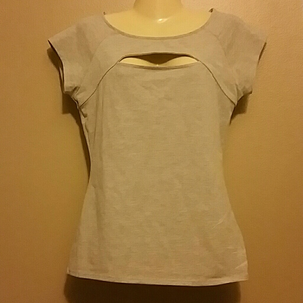 Nwot Guess cut out top
