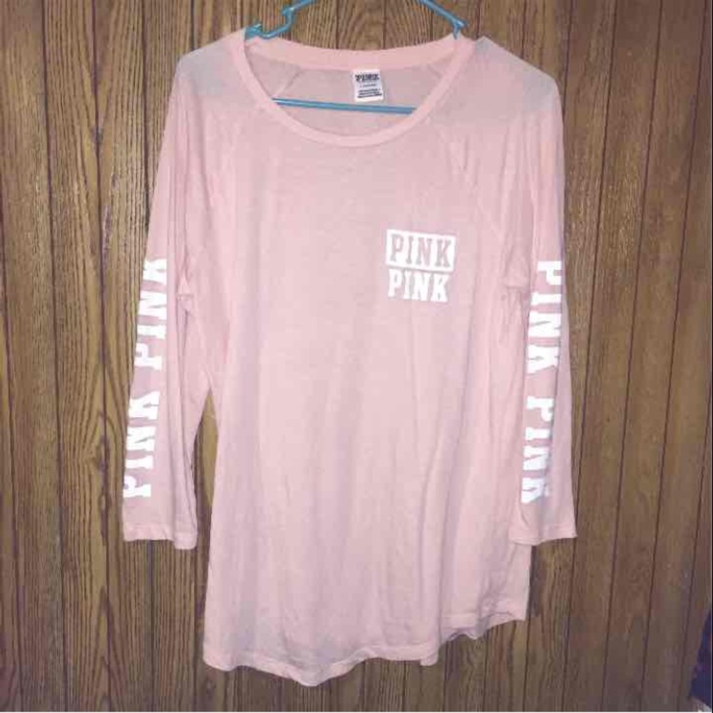 📦sold📦 VS pink tshirt