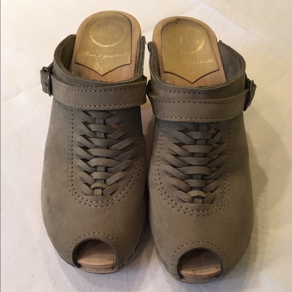 No.6 Clogs Woven Open-Toe High Heel in 37 (7 US)